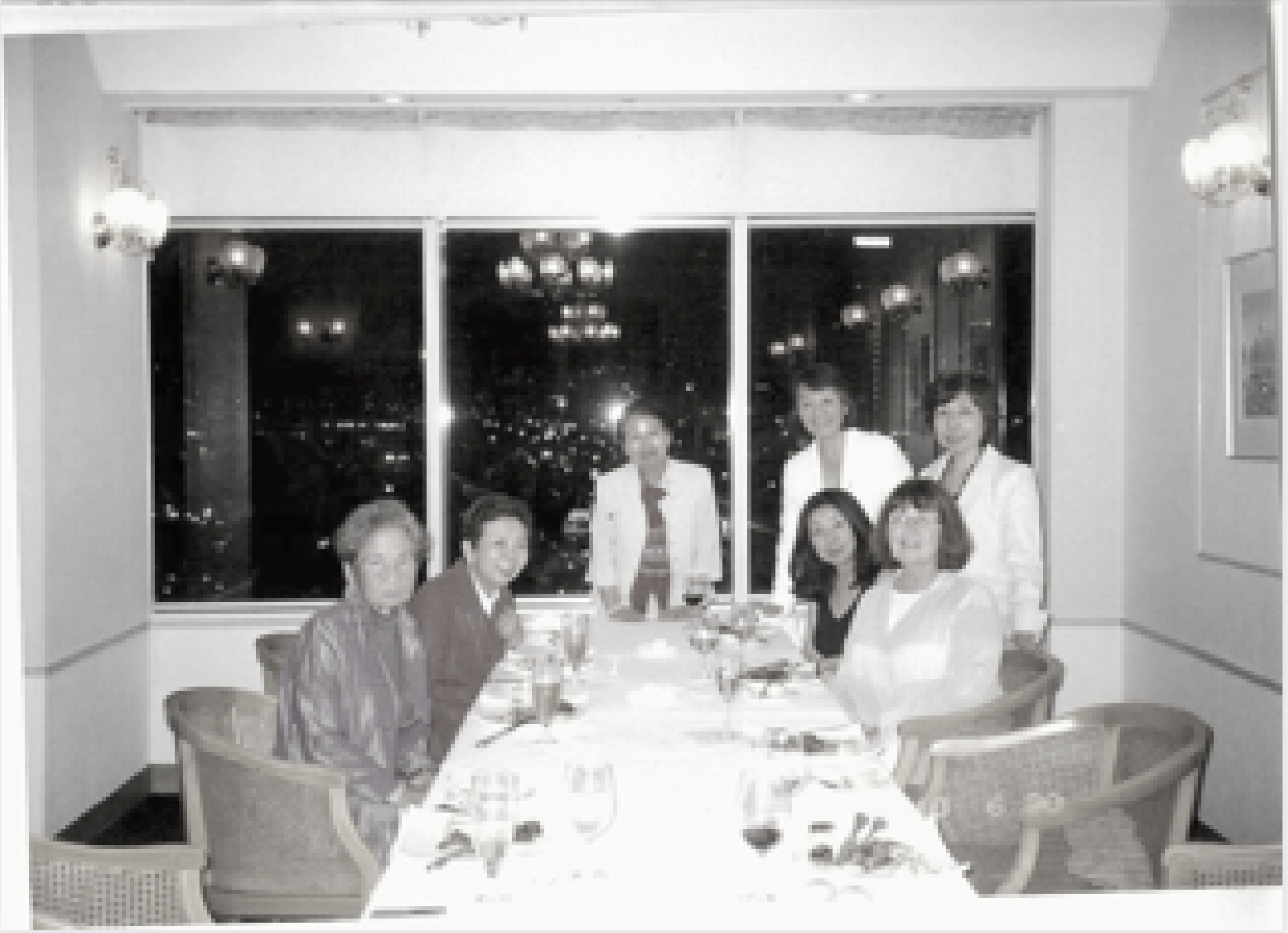 JWLI at a table